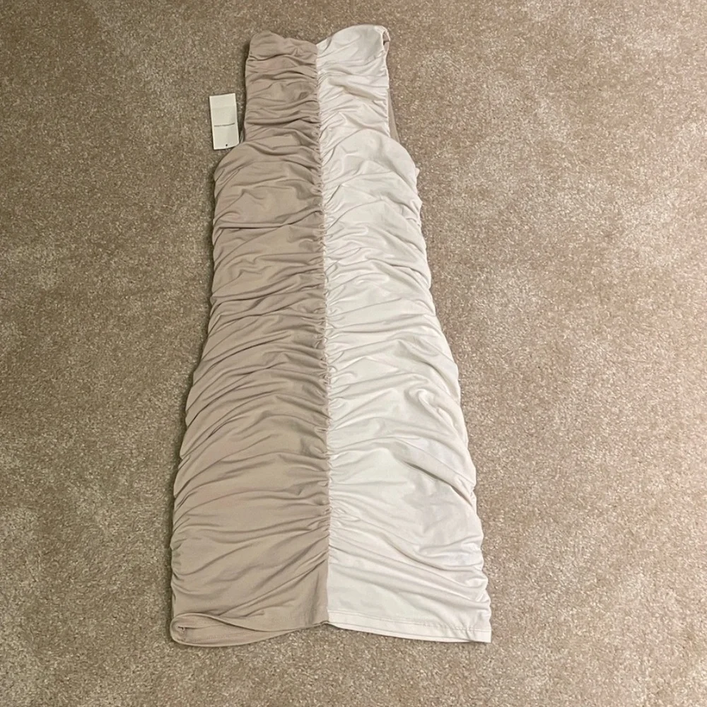 NWT Ruched Body-con Dress - Picture 2 of 3